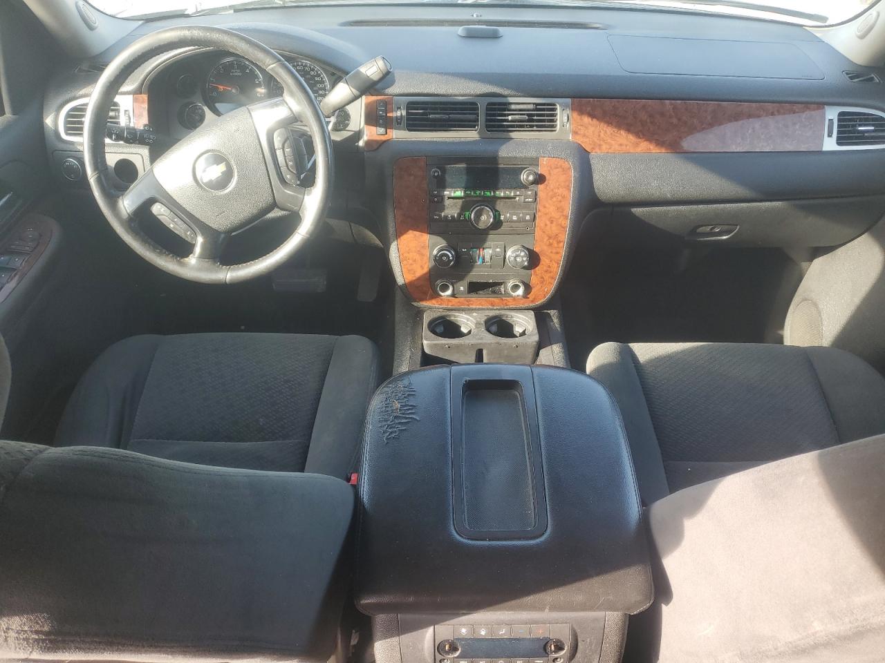 2007 Chevrolet Tahoe - Image 8