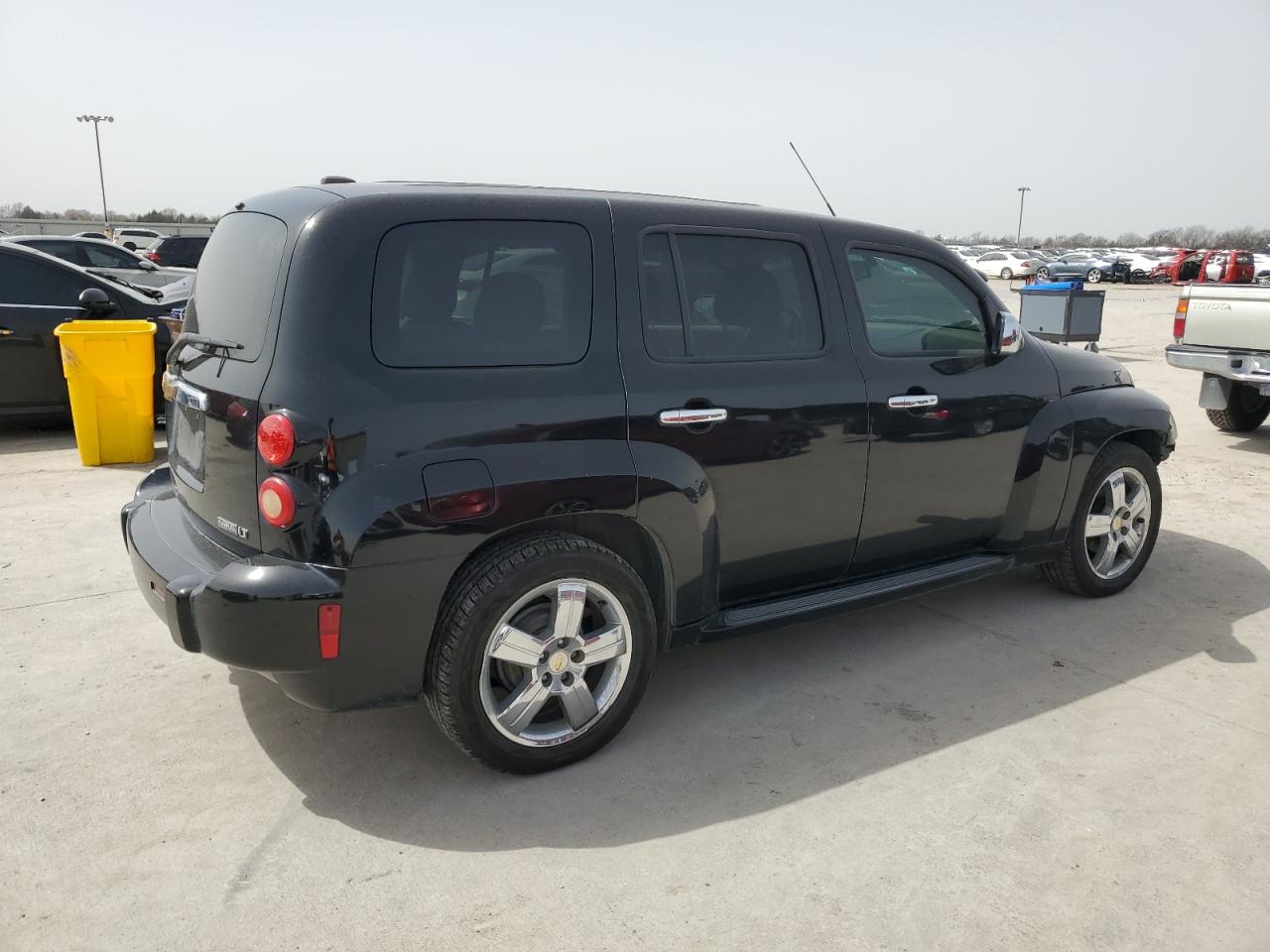 2009 Chevrolet HHR - Image 3