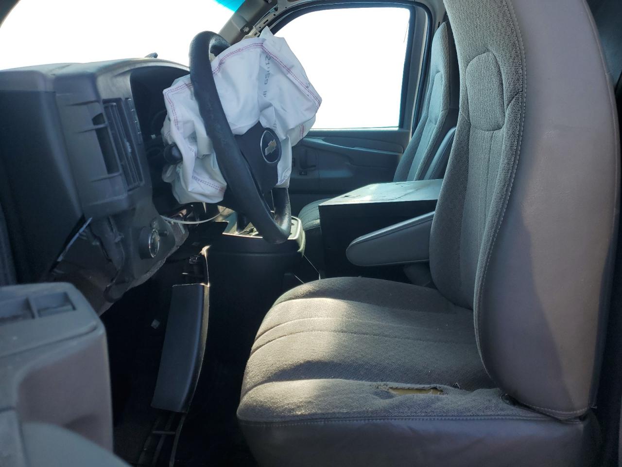 2008 Chevrolet Express - Image 7
