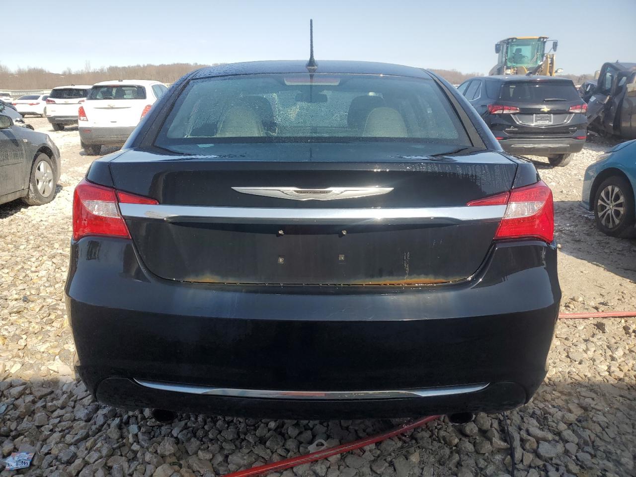 2013 Chrysler 200 - Image 6
