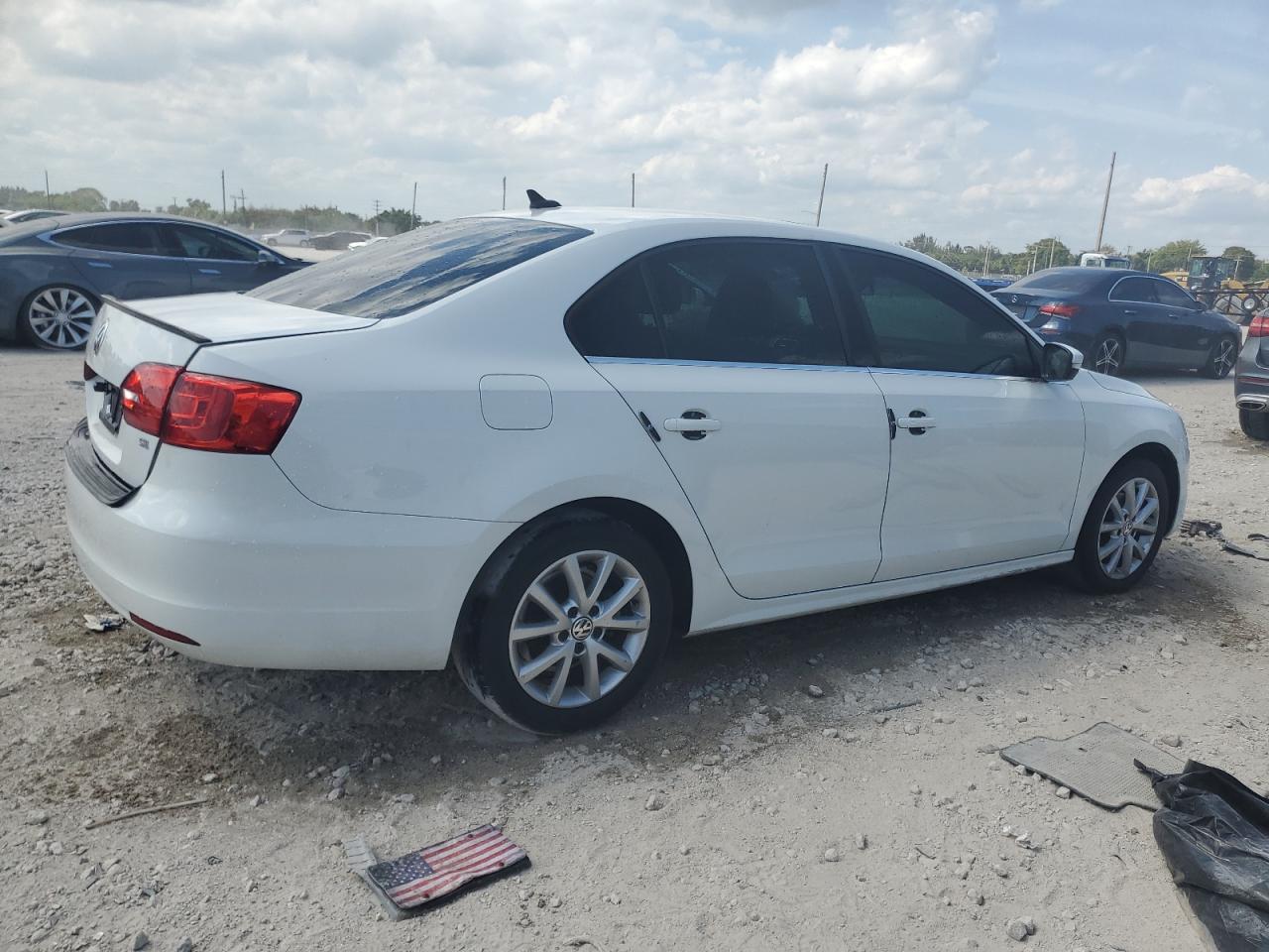 2014 Volkswagen Jetta - Image 3