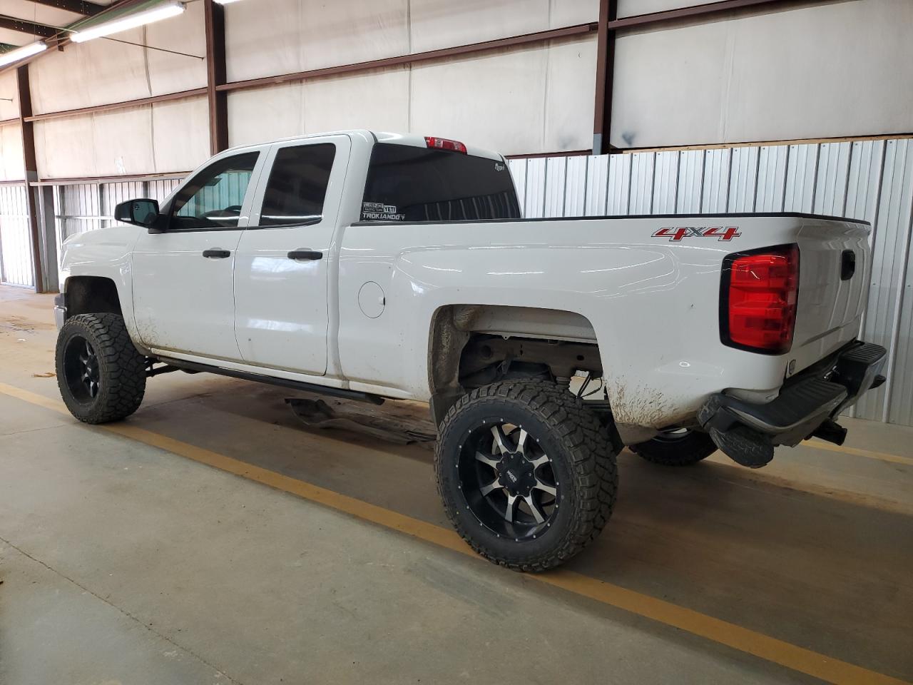 2014 Chevrolet Silverado - Image 2