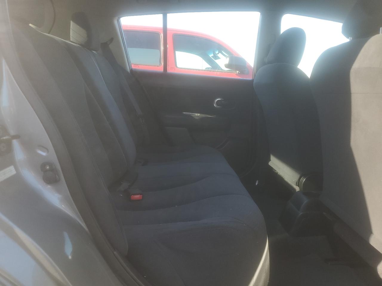 2012 Nissan Versa - Image 10