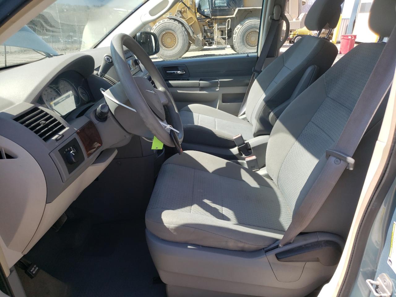 2010 Chrysler Town & Country - Image 7