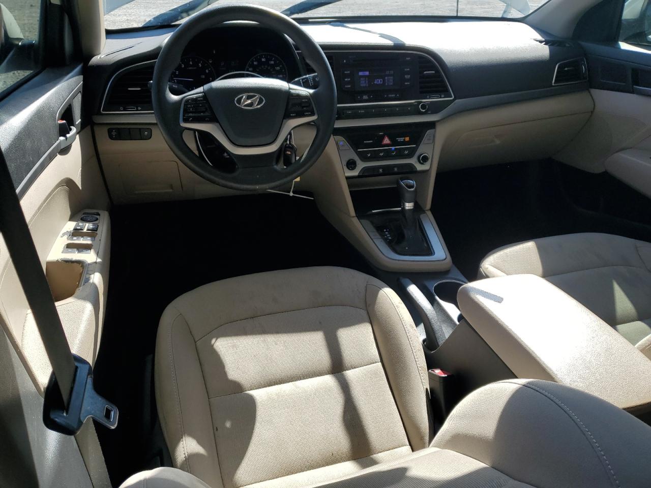 2018 Hyundai Elantra - Image 8