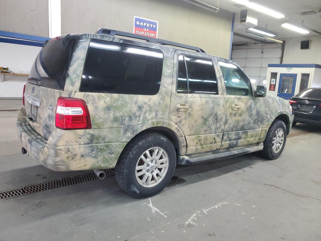 2010 Ford Expedition - Image 3