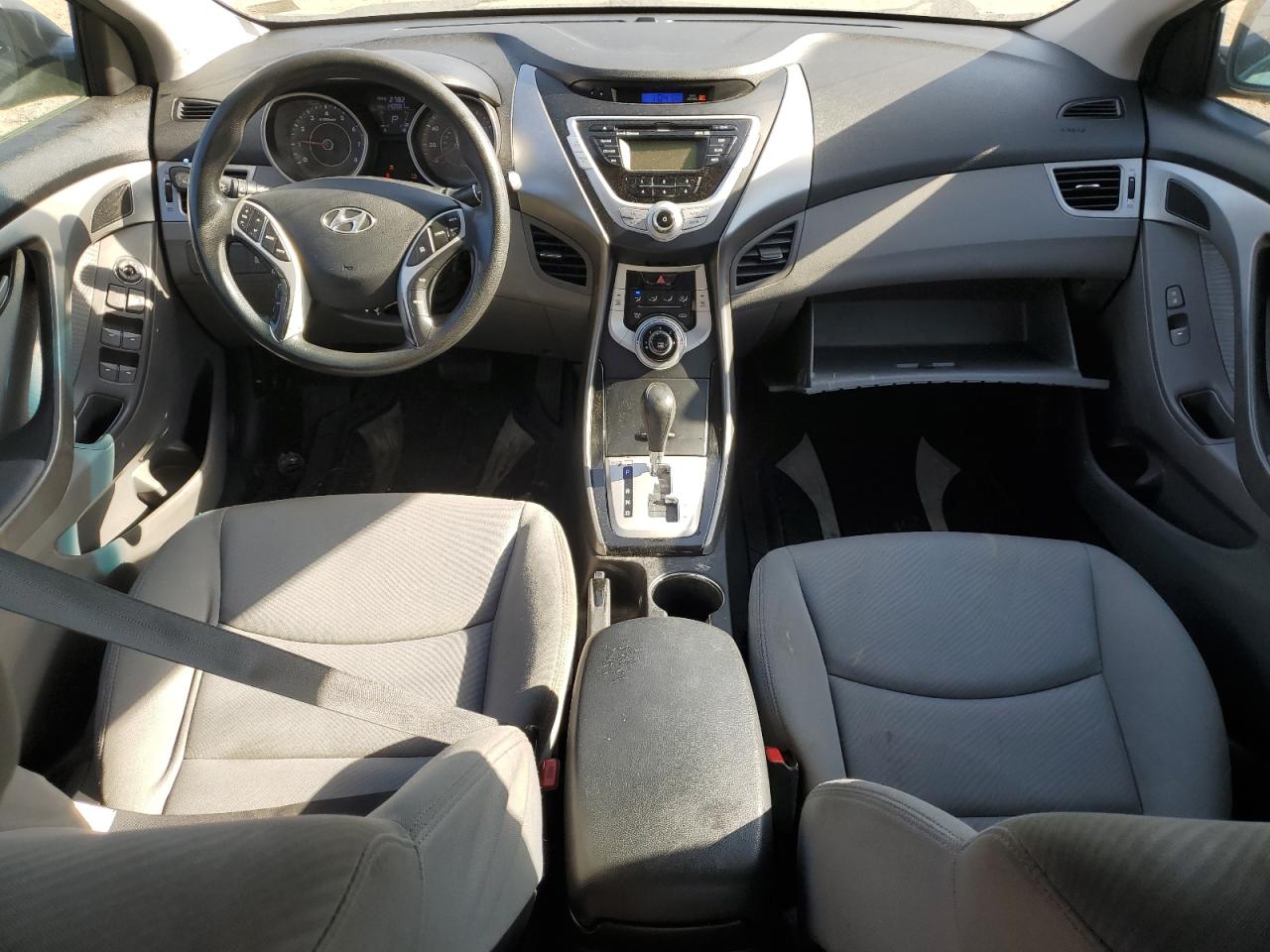 2012 Hyundai Elantra - Image 8
