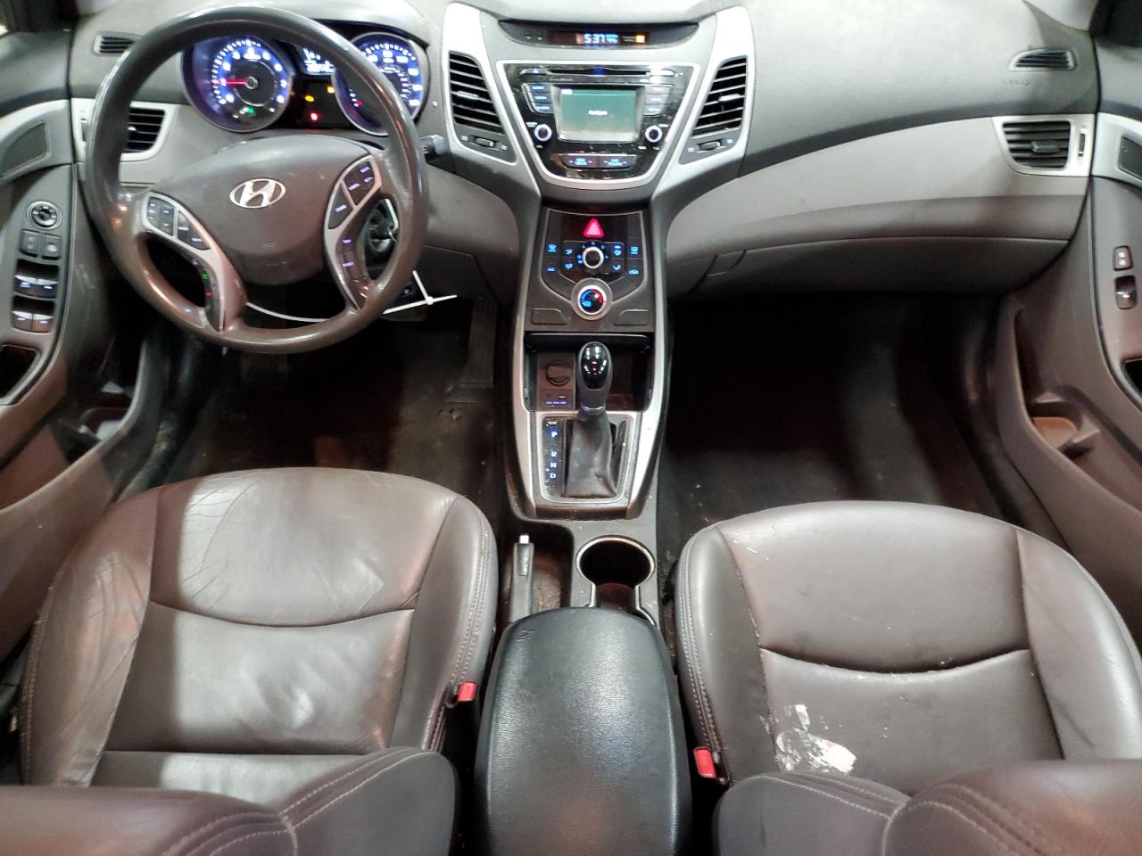 2016 Hyundai Elantra - Image 8