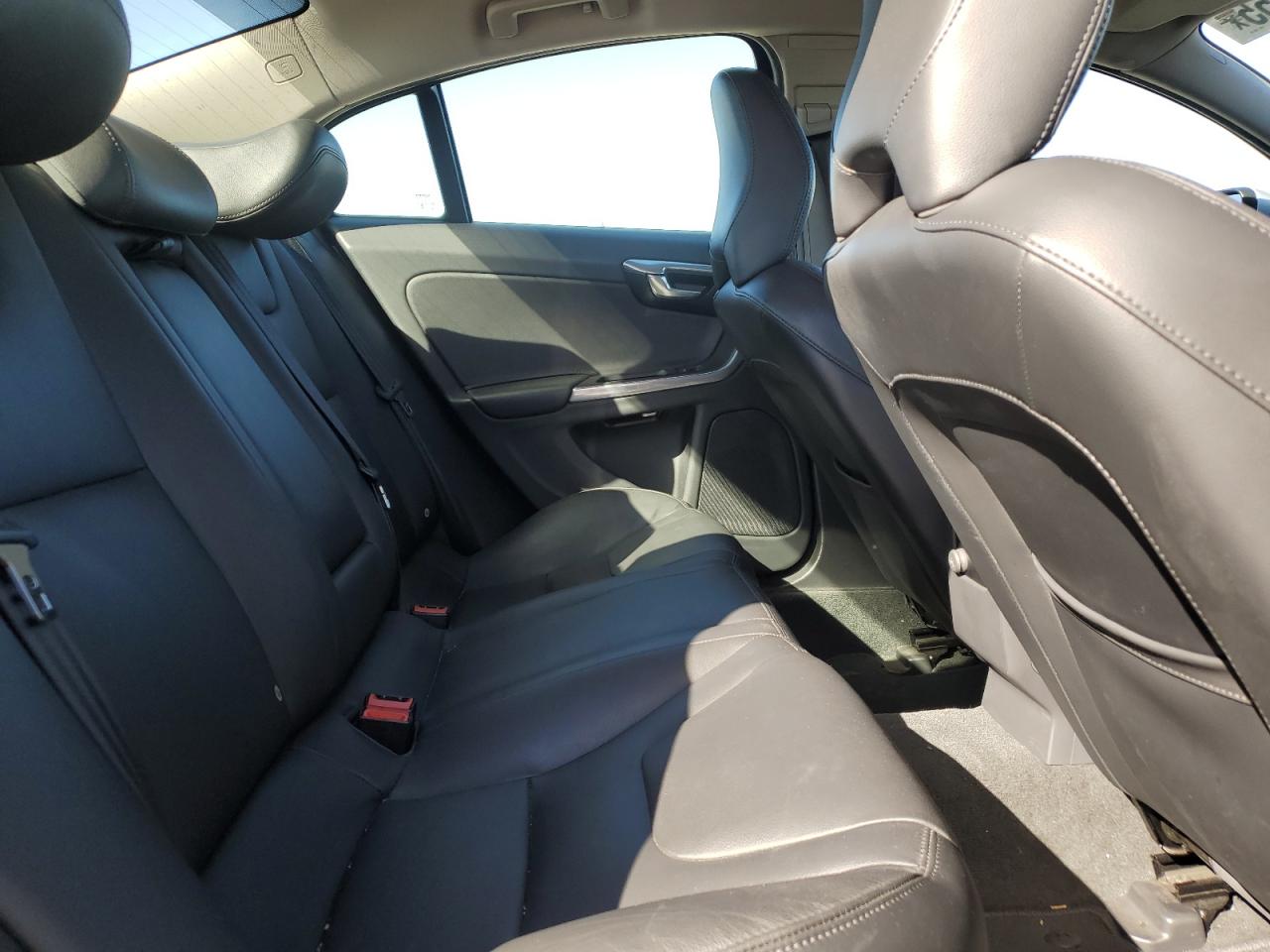 2016 Volvo S60 - Image 10
