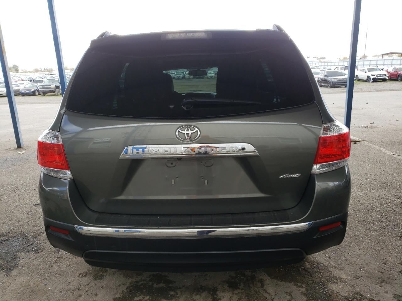 2011 Toyota Highlander - Image 6