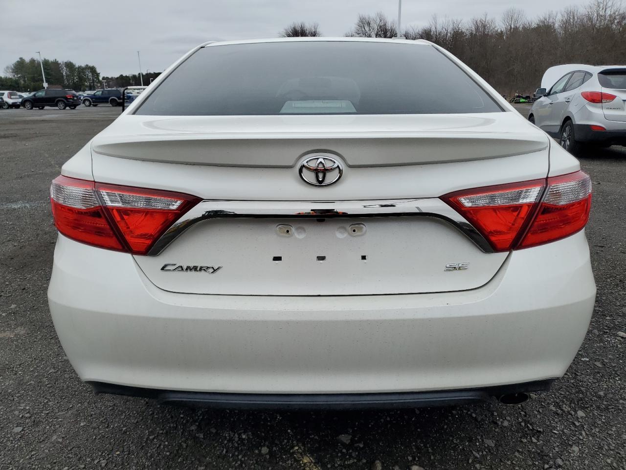 2016 Toyota Camry - Image 6