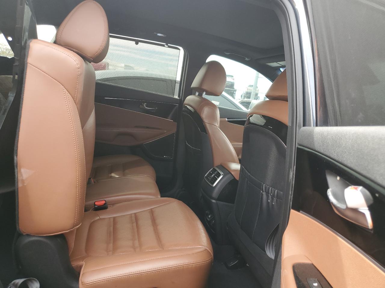 2019 Kia Sorento - Image 11
