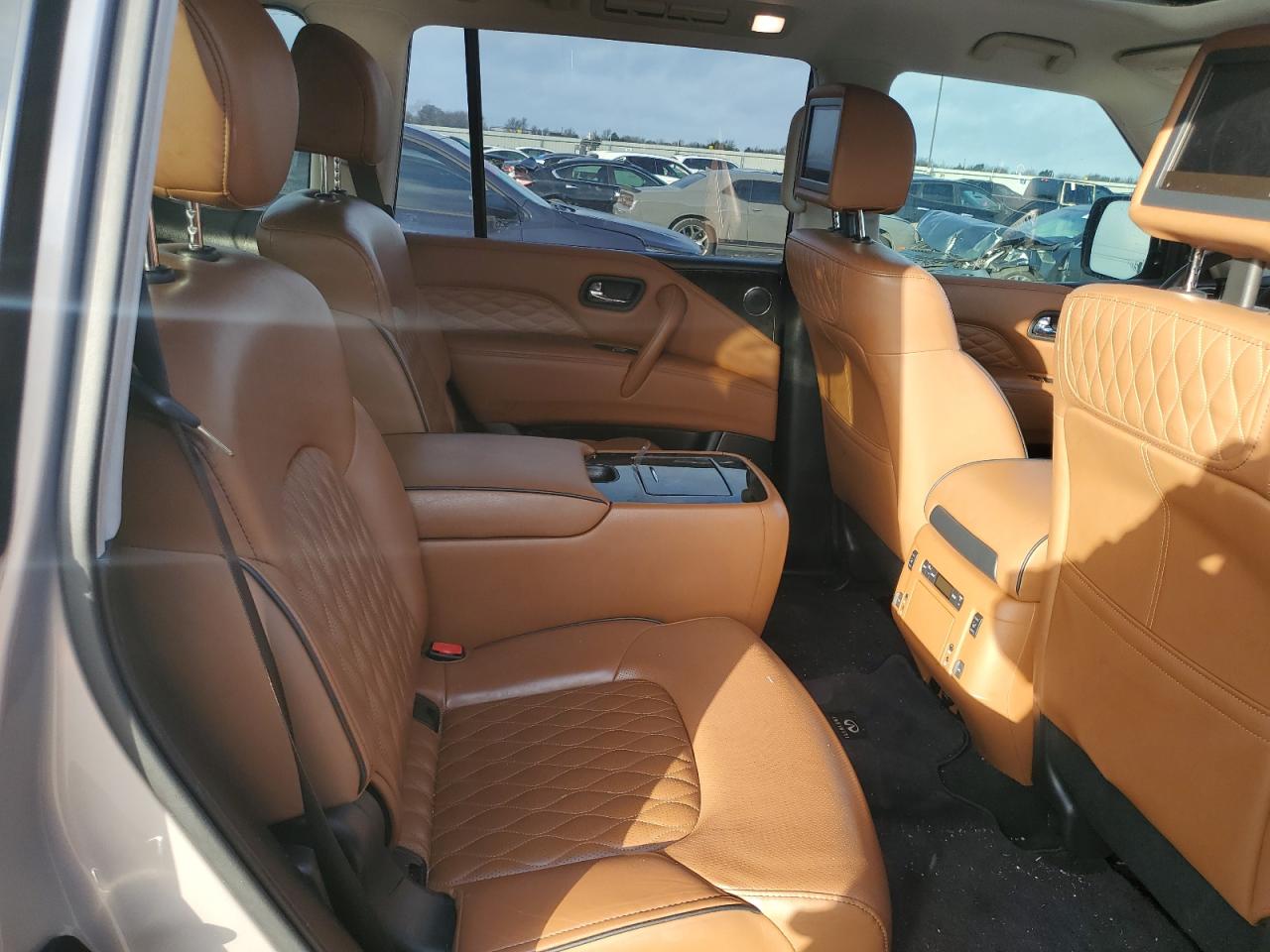 2019 Infiniti QX80 - Image 11