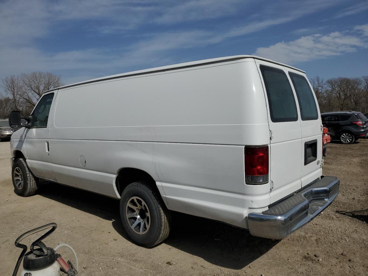 2013 Ford Econoline - Image 2