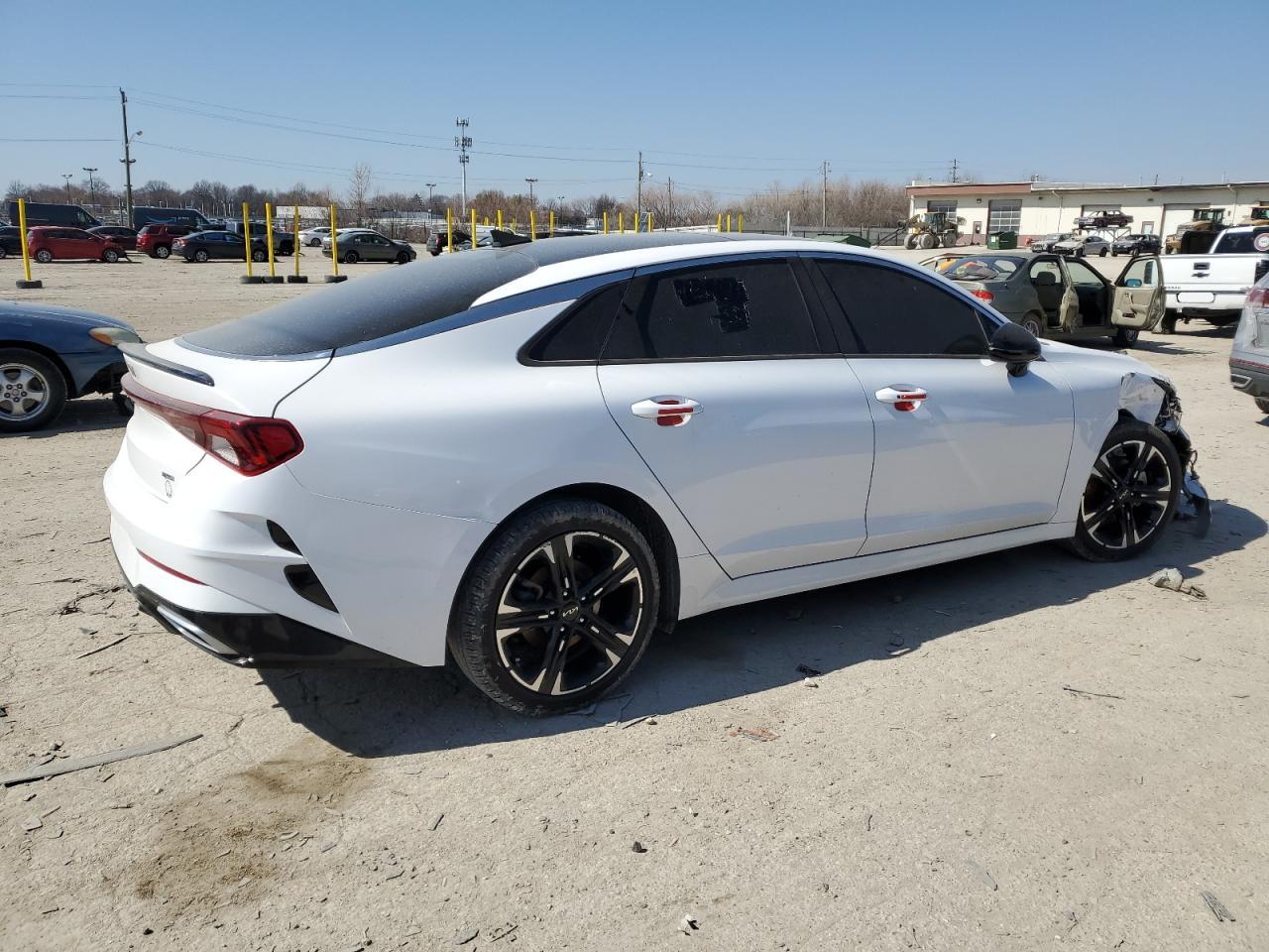2023 Kia K5 - Image 3