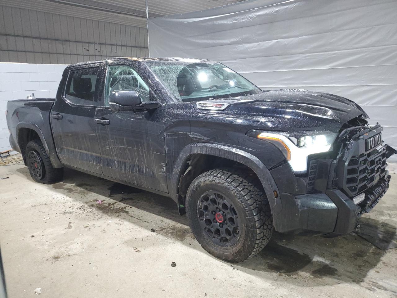 2022 Toyota Tundra - Image 4