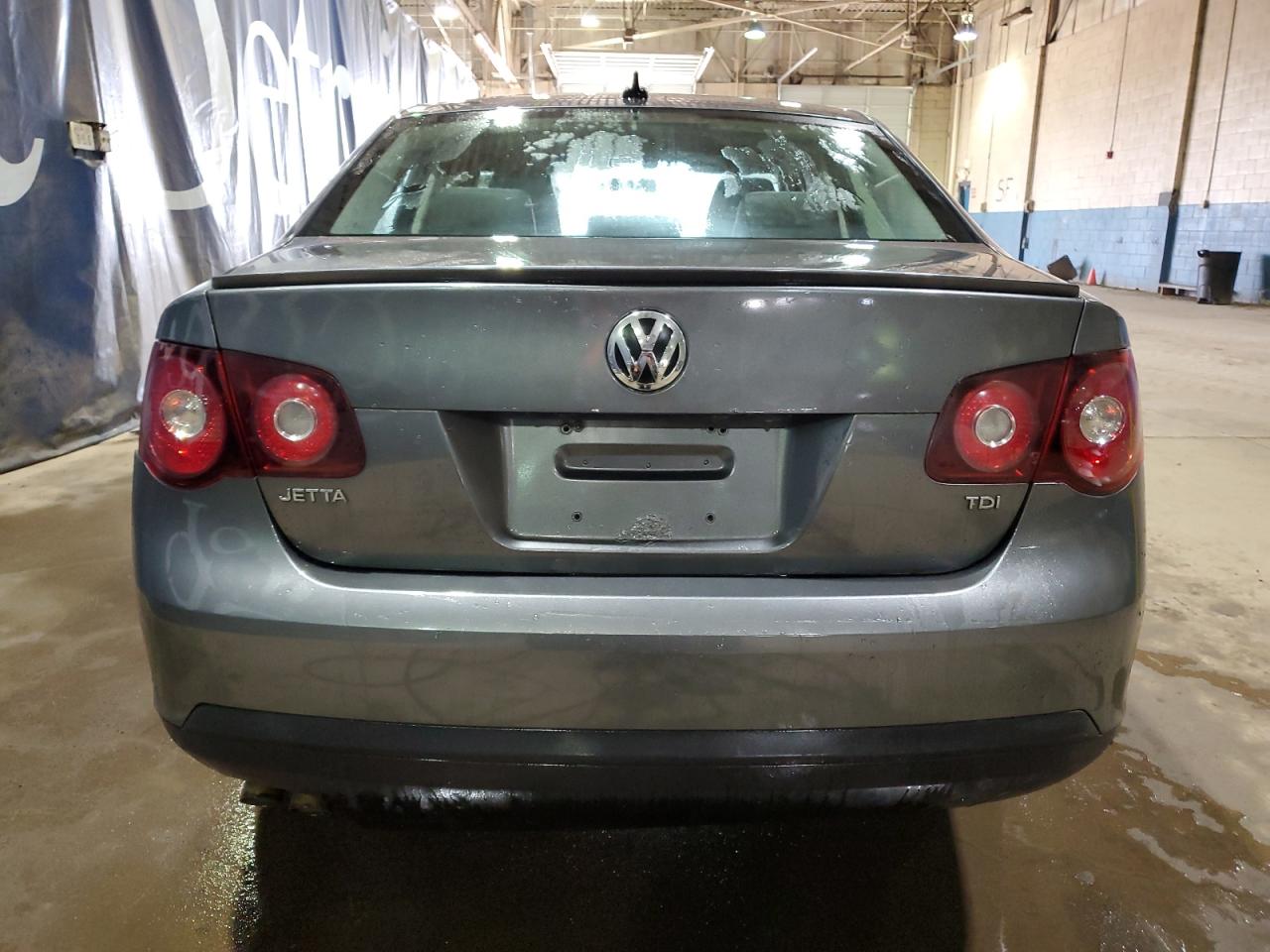 2010 Volkswagen Jetta - Image 6