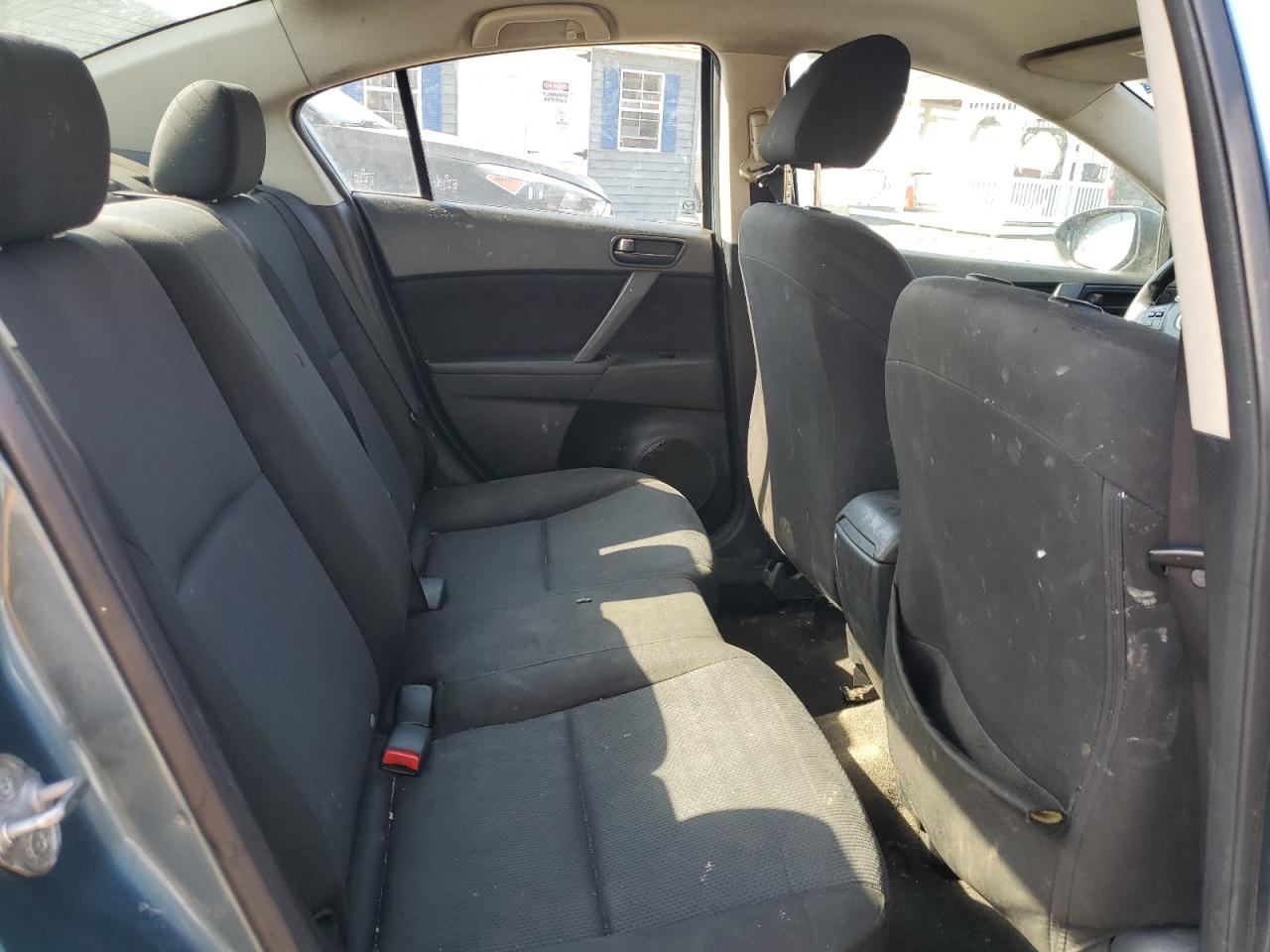 2011 Mazda 3 - Image 10