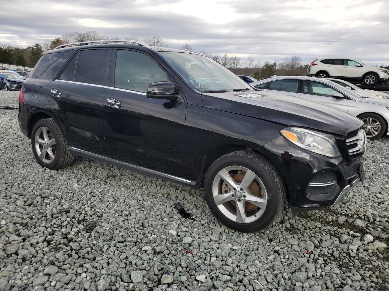 2016 Mercedes-Benz GLE - Image 4
