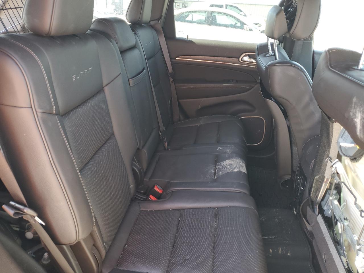 2016 Jeep Grand Cherokee - Image 11