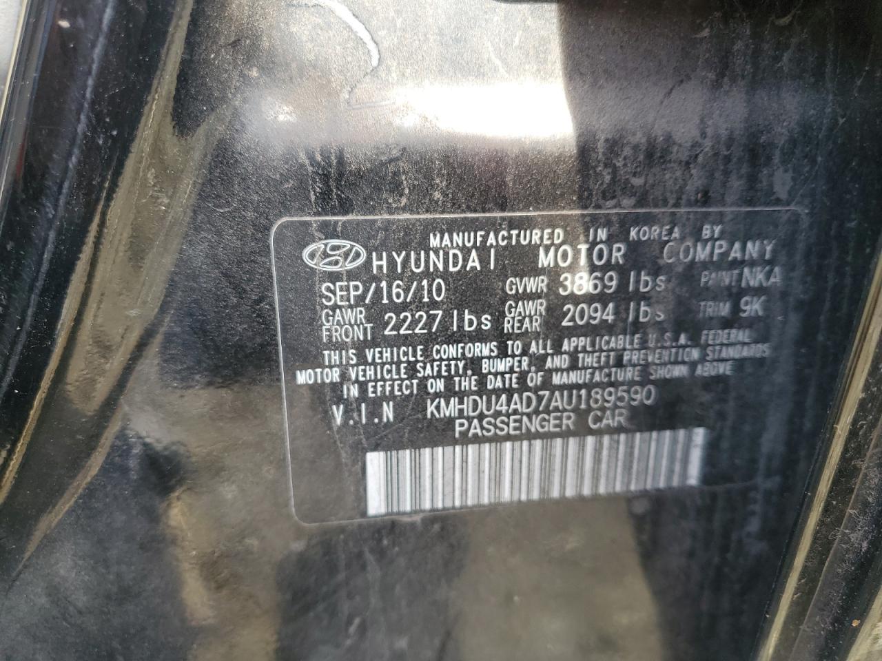 2010 Hyundai Elantra - Image 12