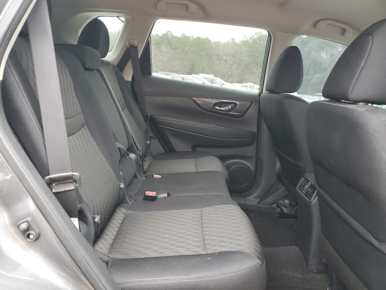 2018 Nissan Rogue - Image 12