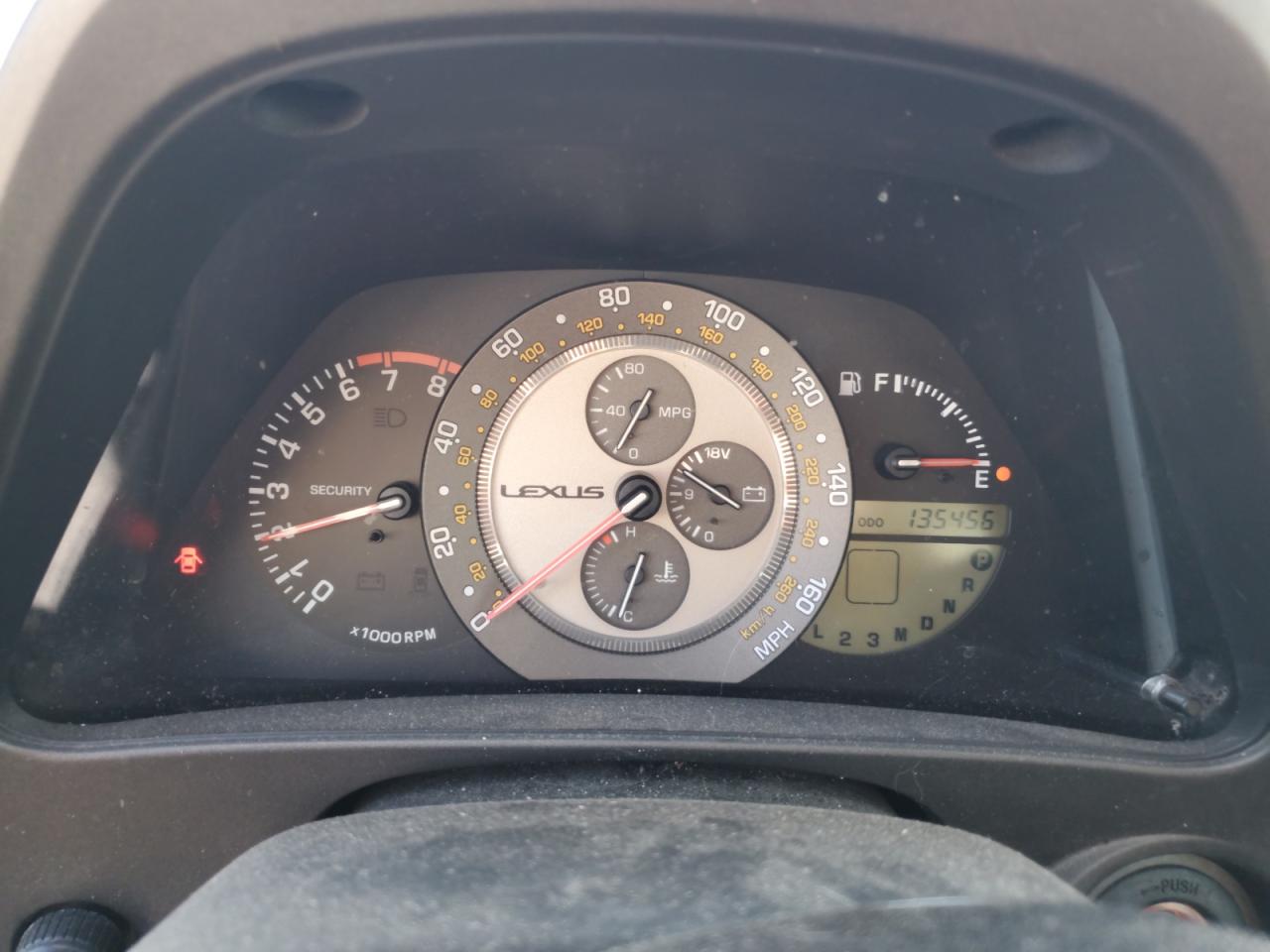 2001 Lexus IS - Image 9