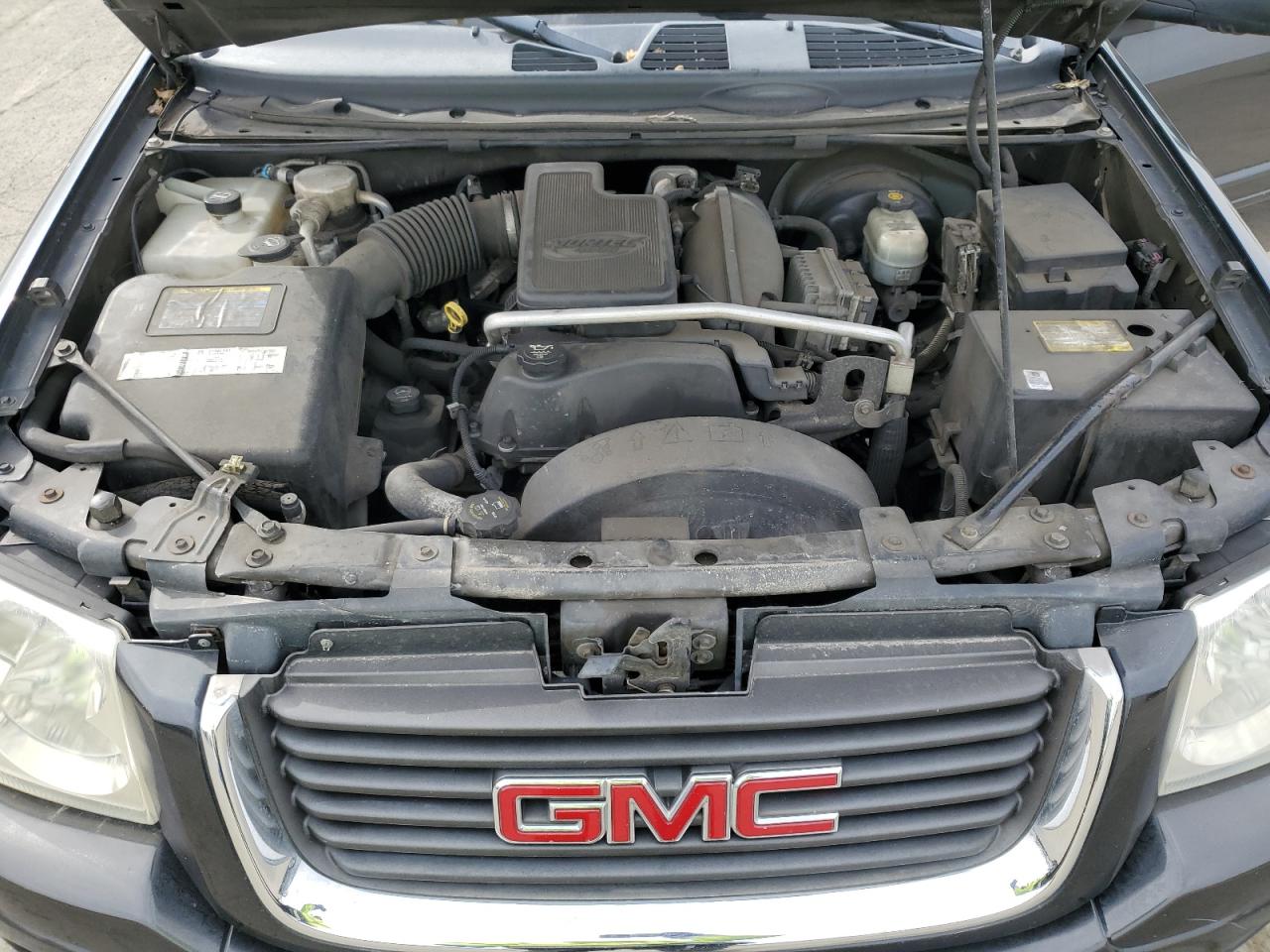 2004 GMC Envoy - Image 12
