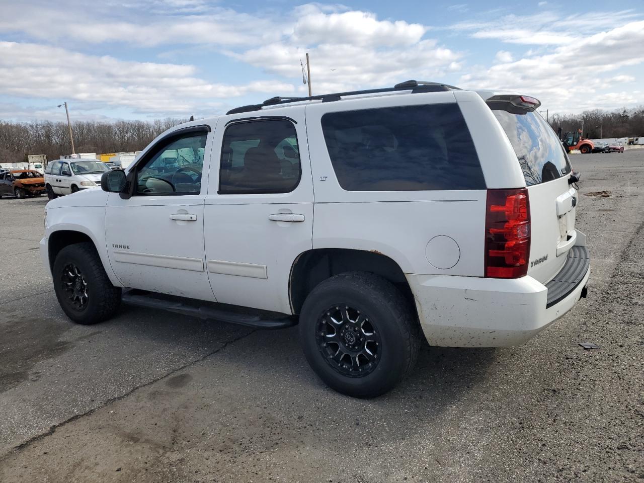 2010 Chevrolet Tahoe - Image 2