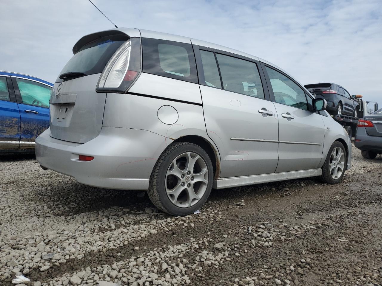 2009 Mazda 5 - Image 3