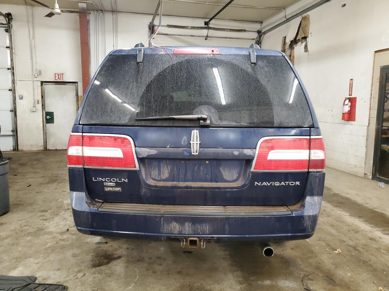 2010 Lincoln Navigator - Image 6