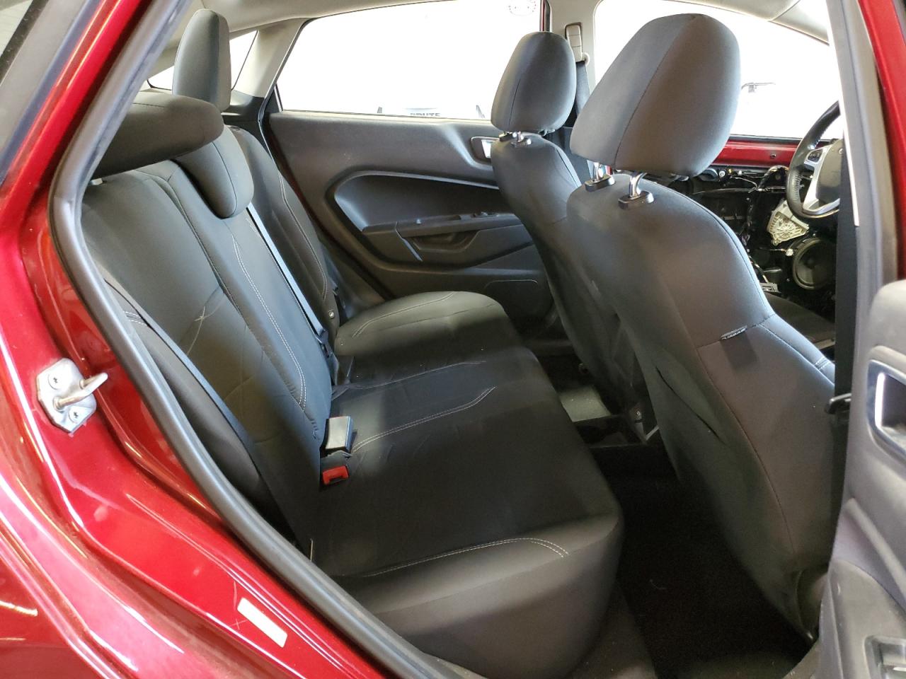 2014 Ford Fiesta - Image 10