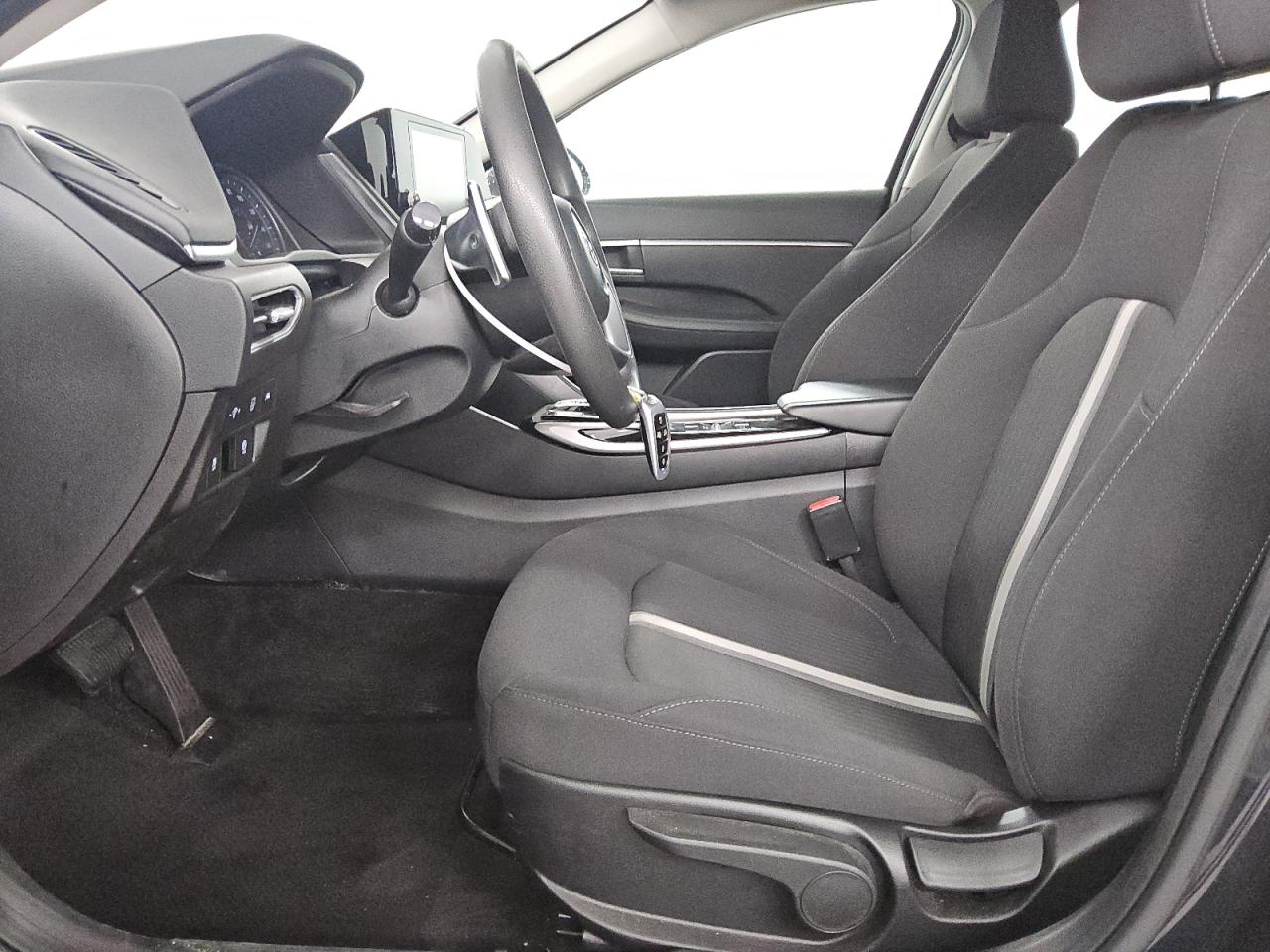 2023 Hyundai Sonata - Image 7