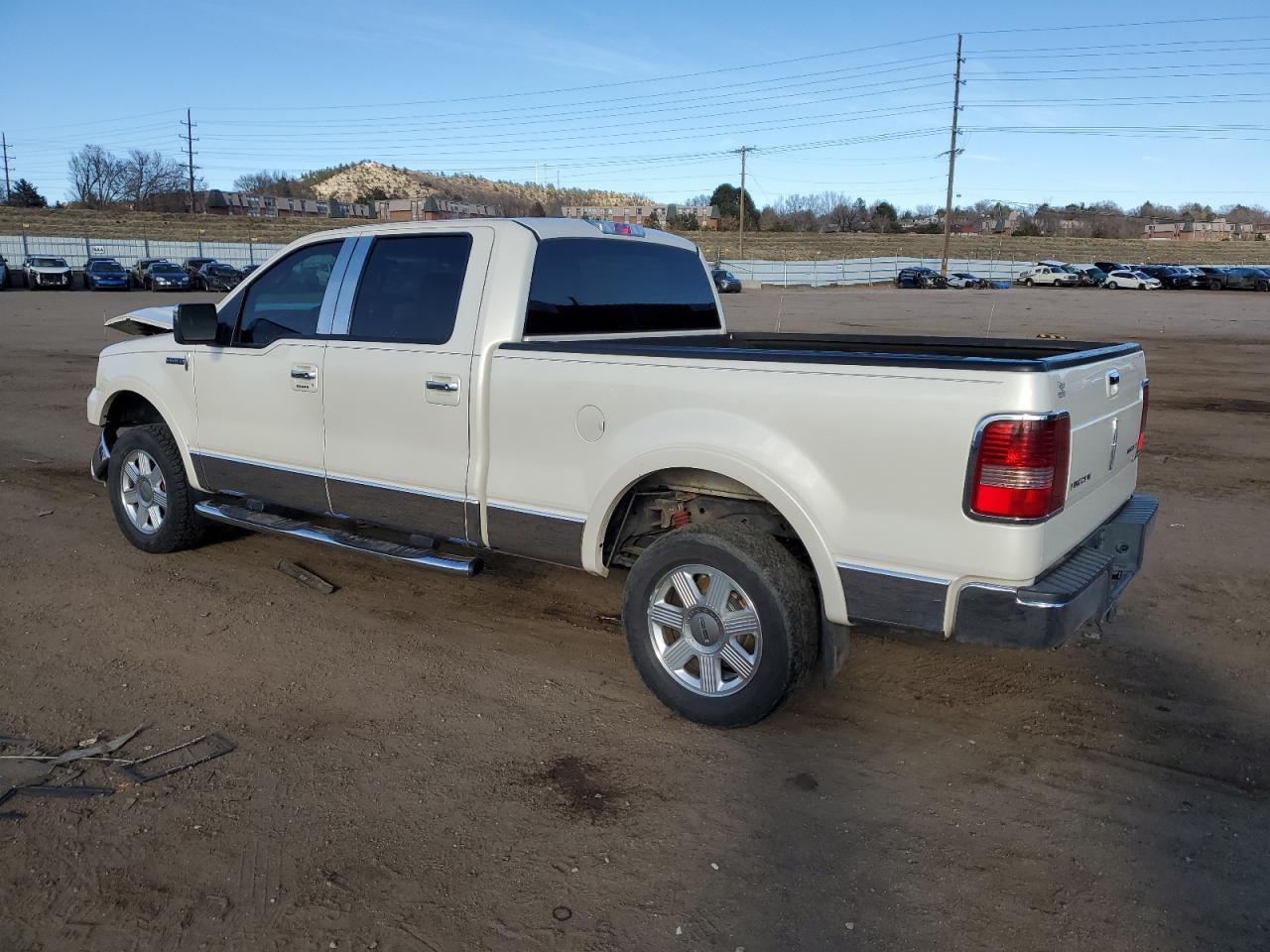 2008 Lincoln Mark LT - Image 2