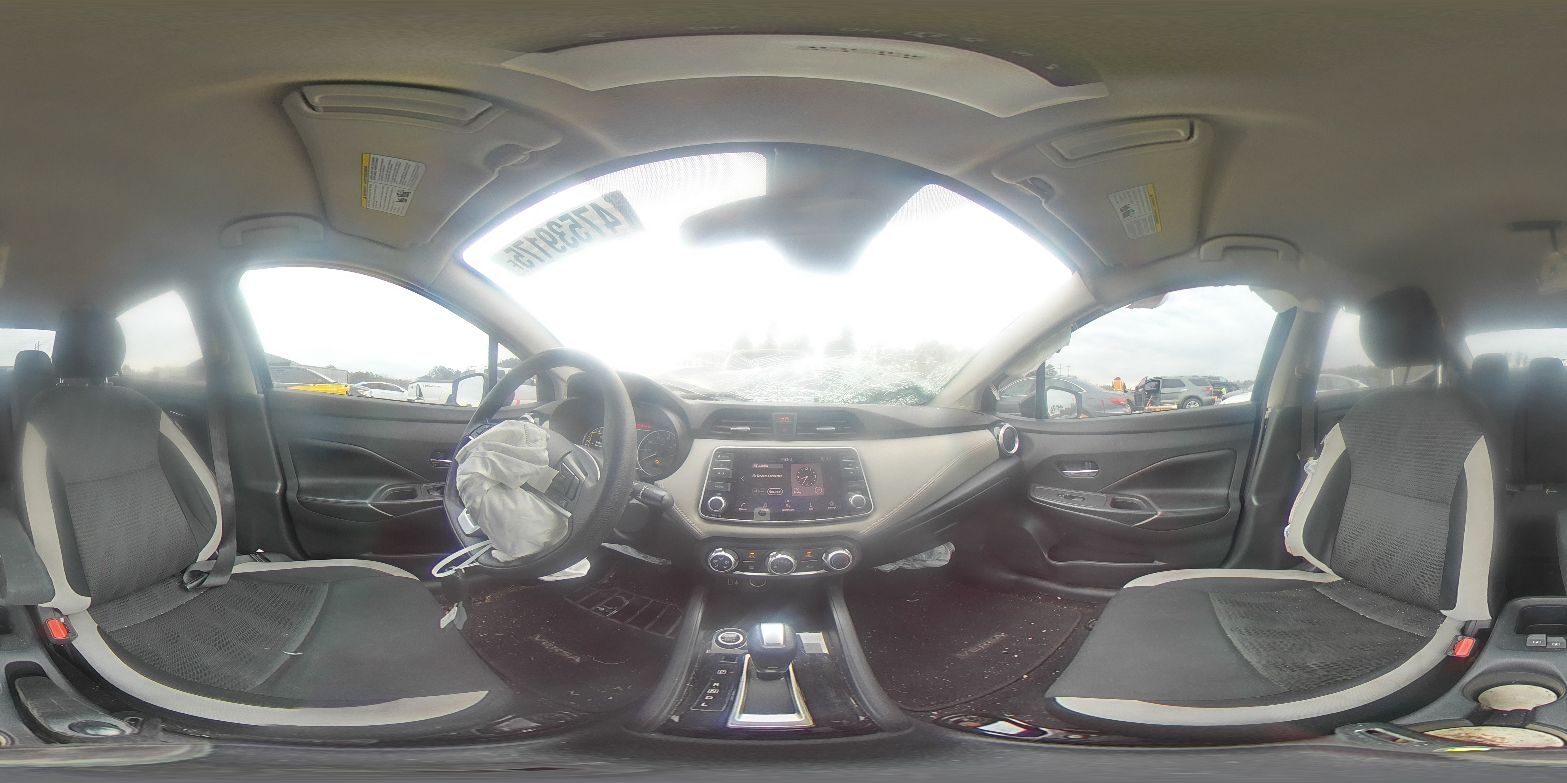 2020 Nissan Versa - Image 12