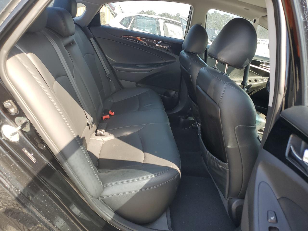 2012 Hyundai Sonata - Image 10