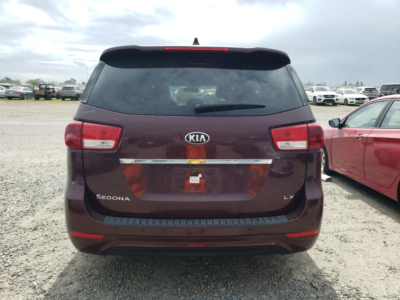 2016 Kia Sedona - Image 6