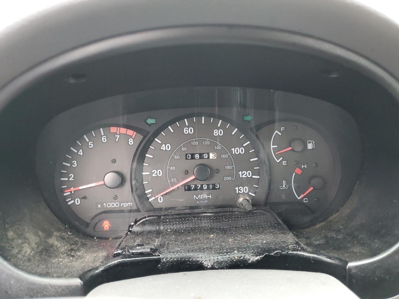 2002 Hyundai Accent - Image 9