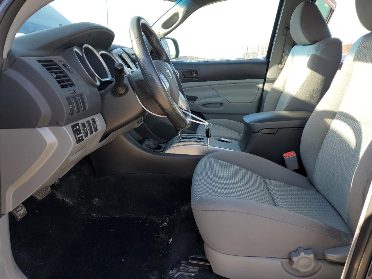 2013 Toyota Tacoma - Image 7