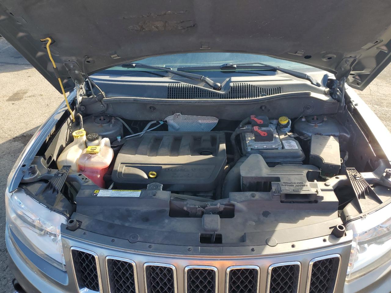 2013 Jeep Compass - Image 12