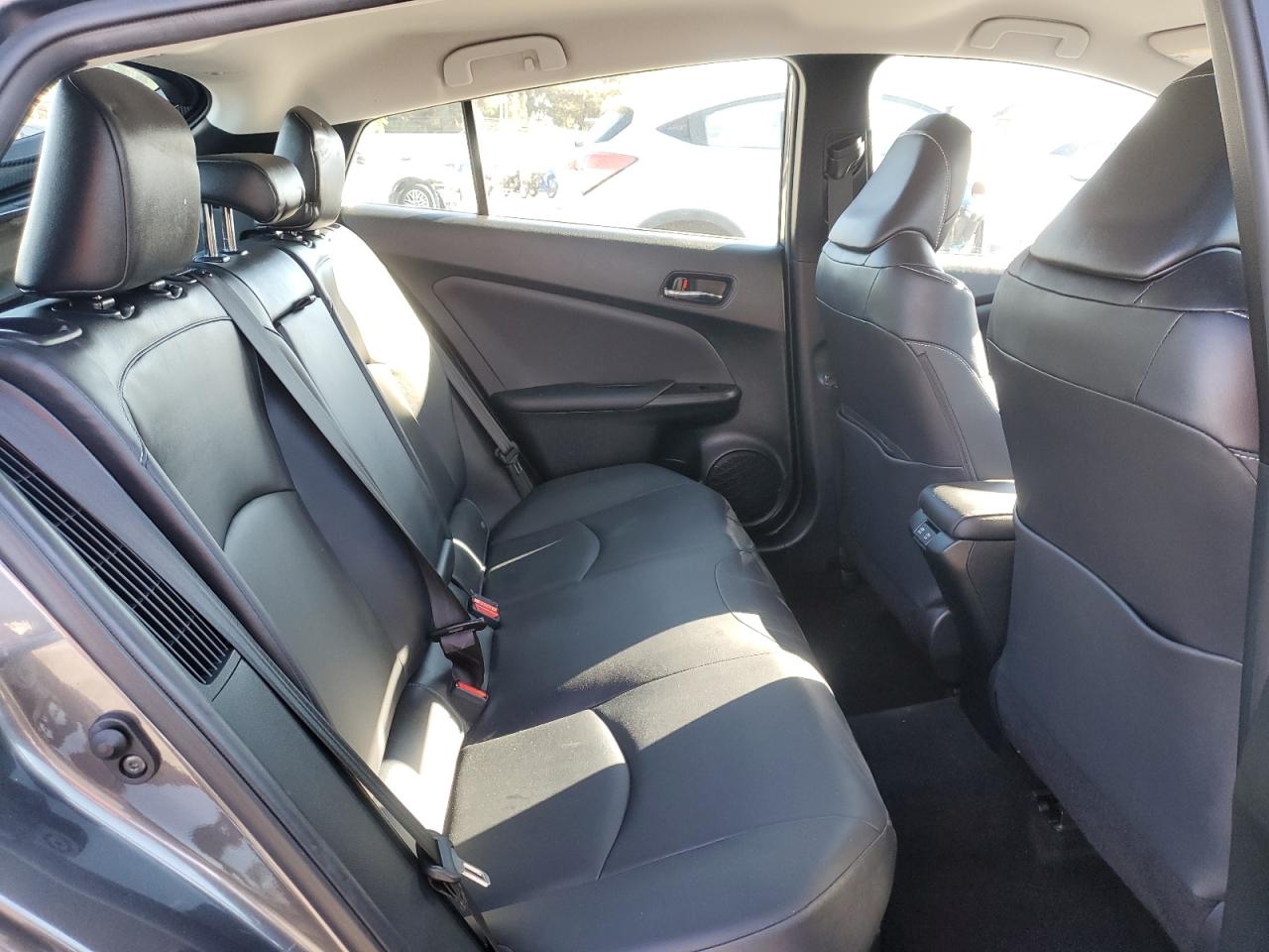 2021 Toyota Prius - Image 10