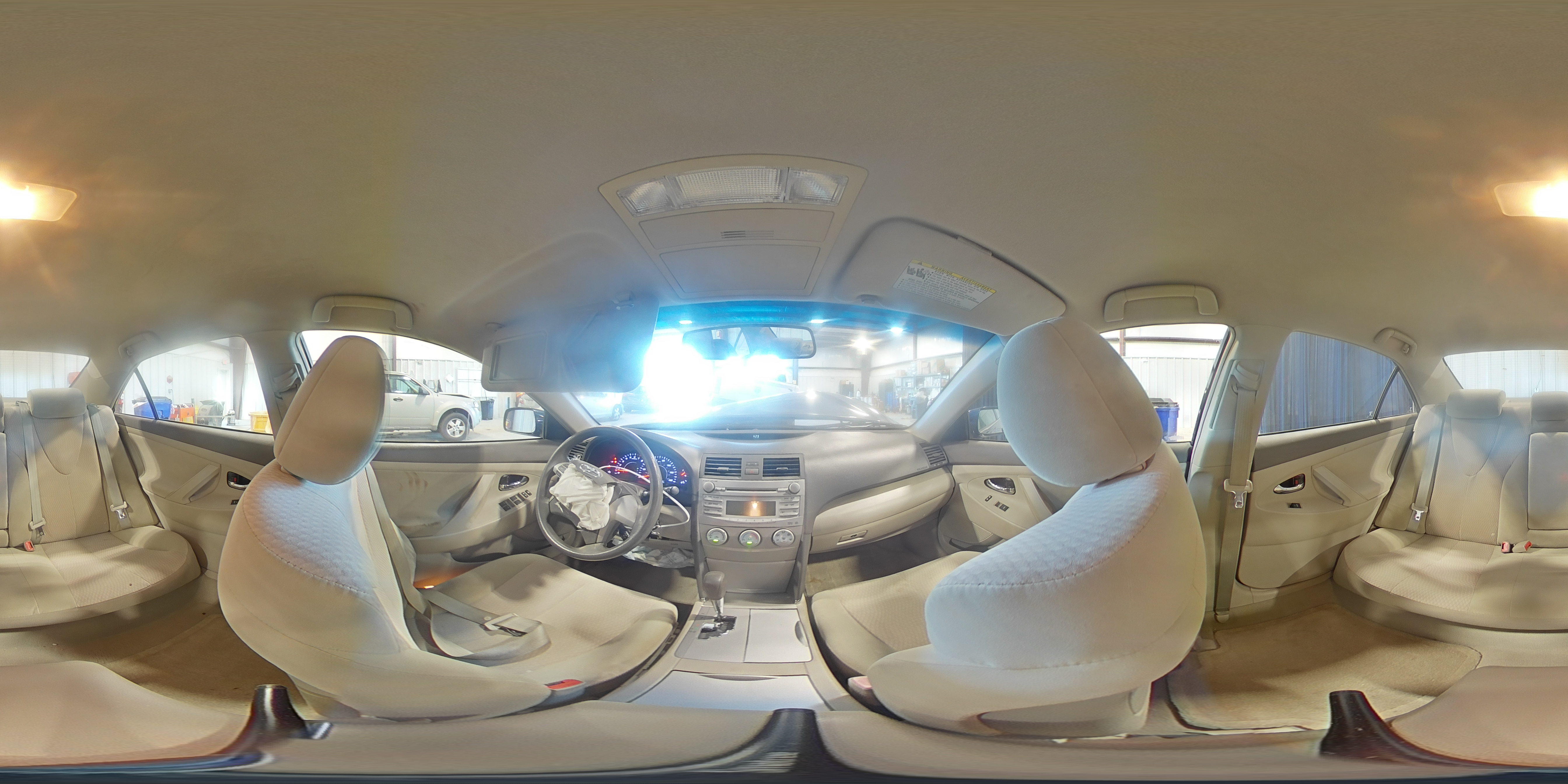 2010 Toyota Camry - Image 12