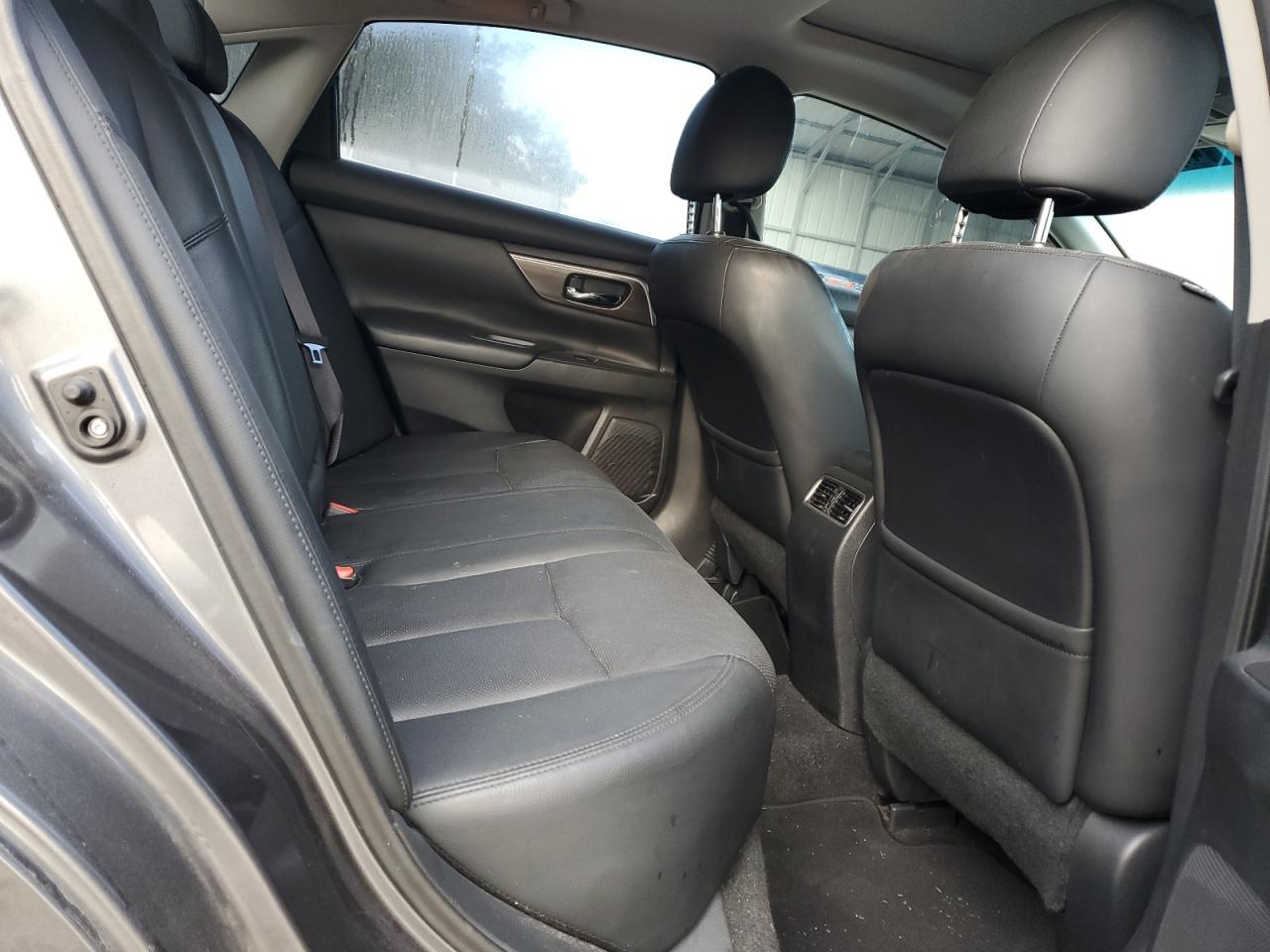2015 Nissan Altima - Image 11