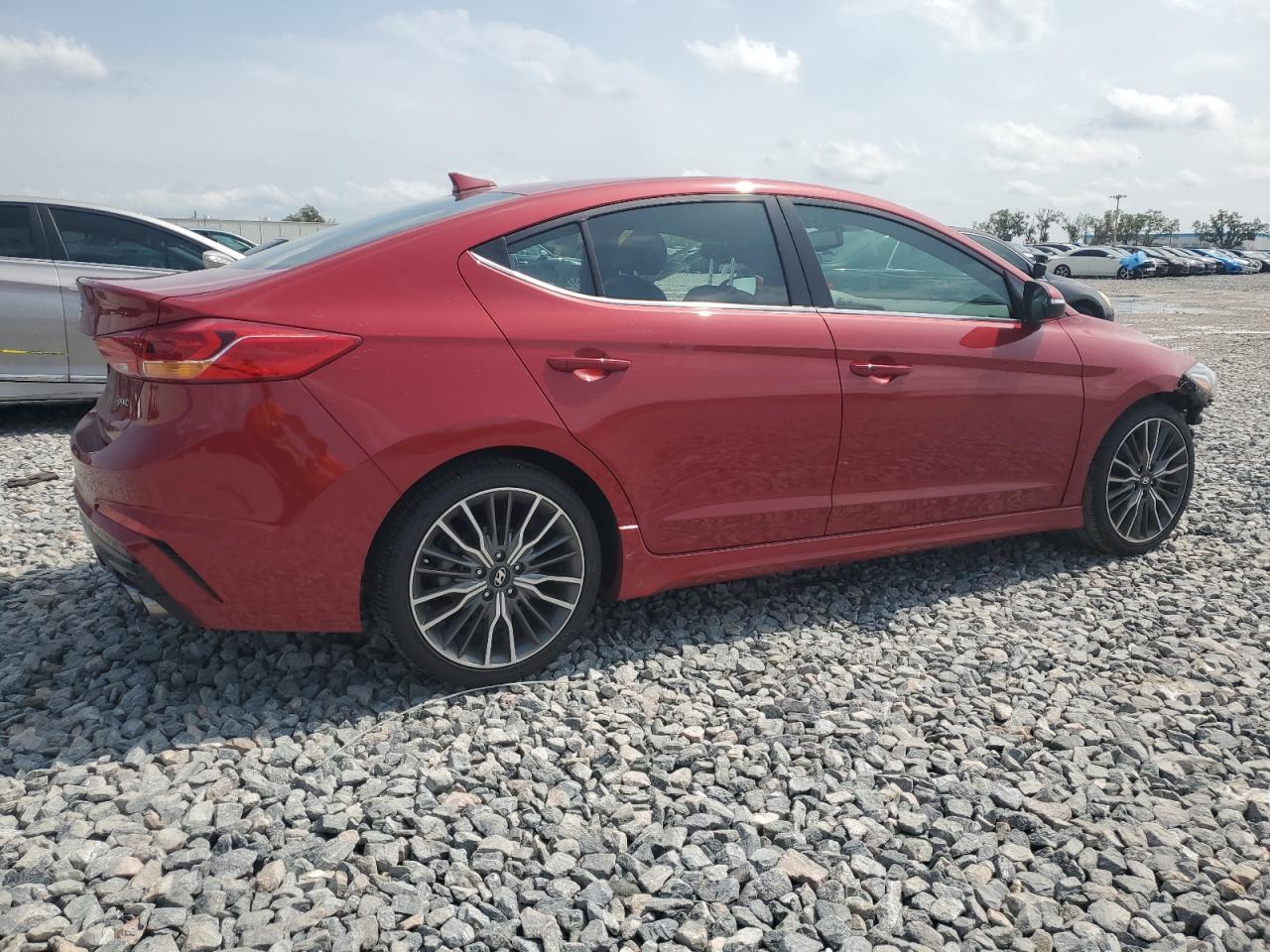 2018 Hyundai Elantra - Image 3