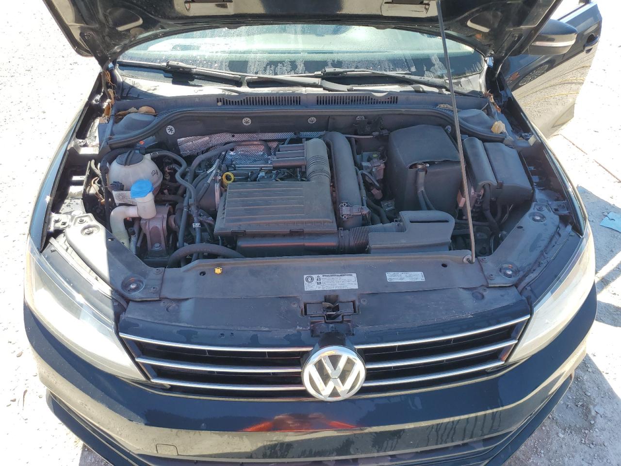 2017 Volkswagen Jetta - Image 11
