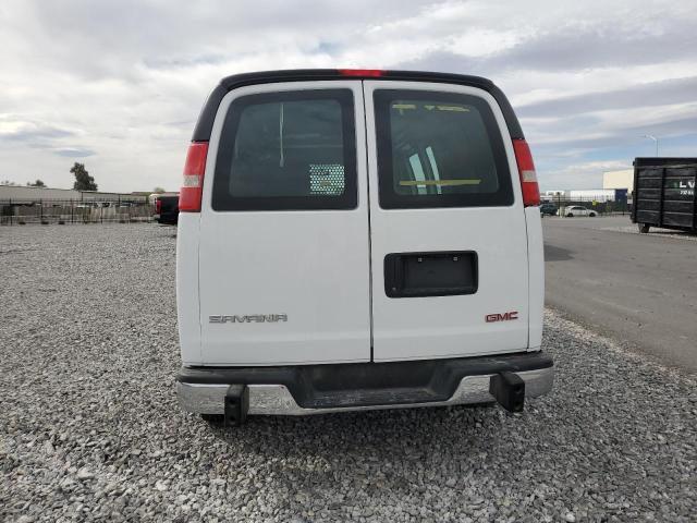  GMC SAVANA 2017 Biały