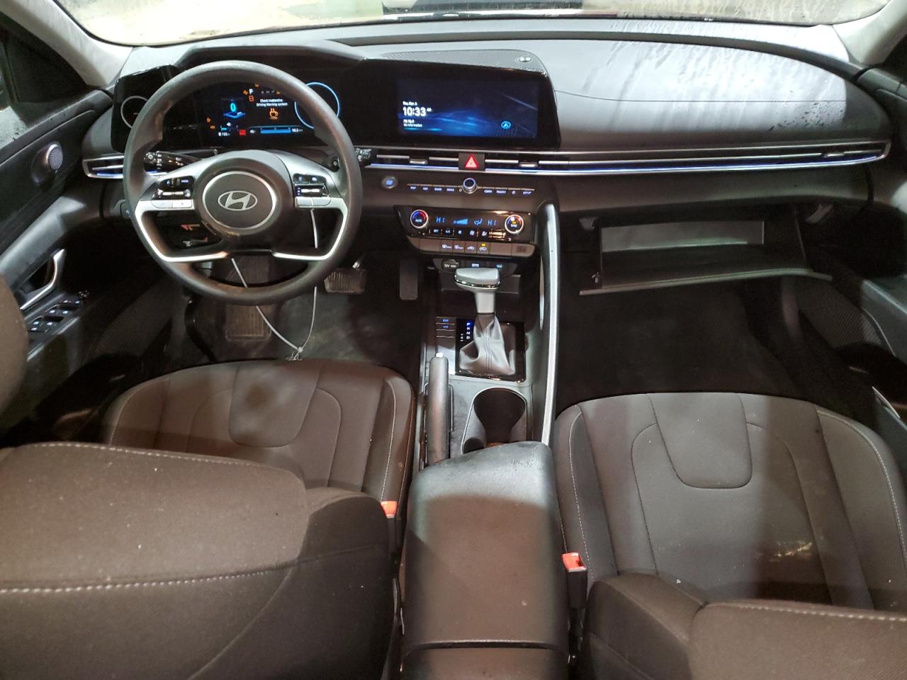 2024 Hyundai Elantra - Image 8