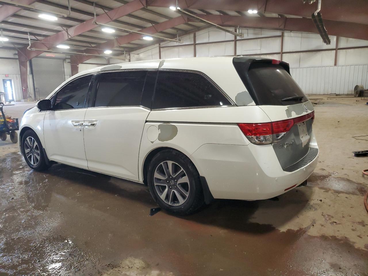 2014 Honda Odyssey - Image 2