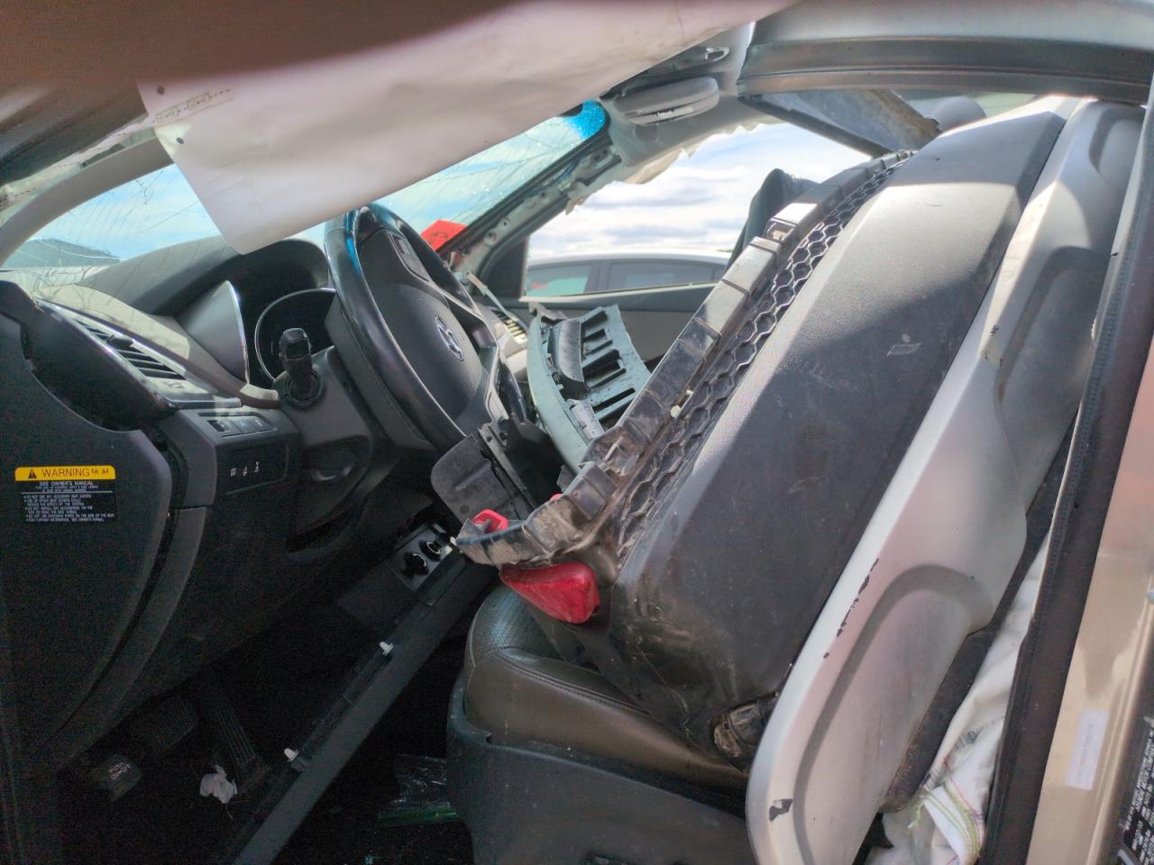 2013 Hyundai Santa Fe - Image 7