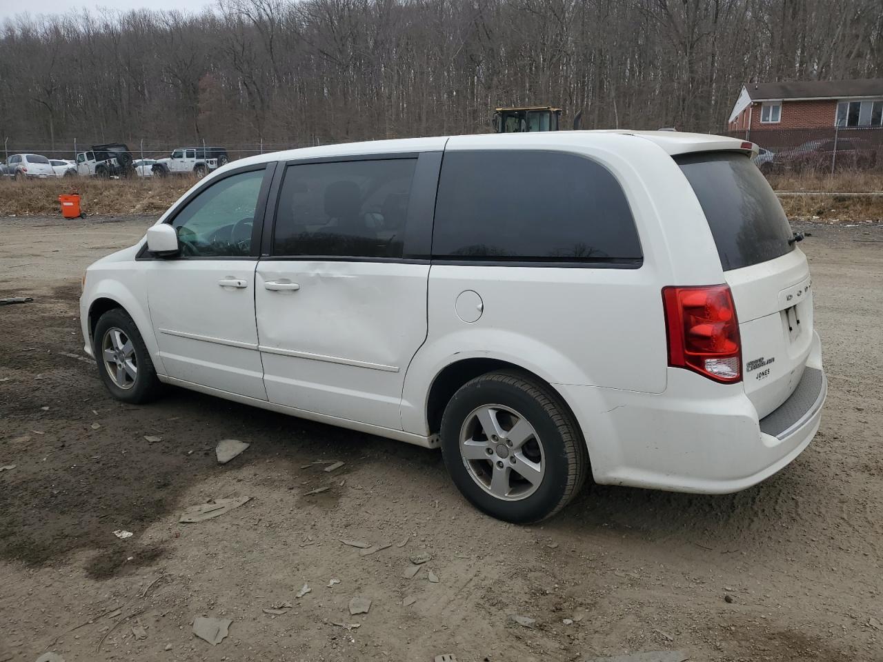 2012 Dodge Caravan - Image 2